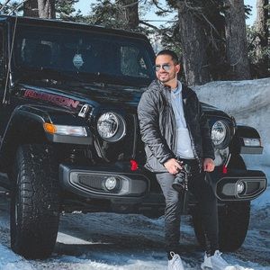 Meet your Posher, Larry